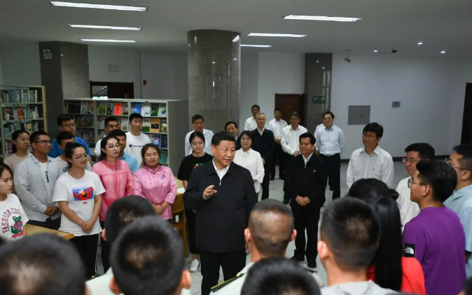 習(xí)近平：主題教育要實實在在，不能上下忽悠